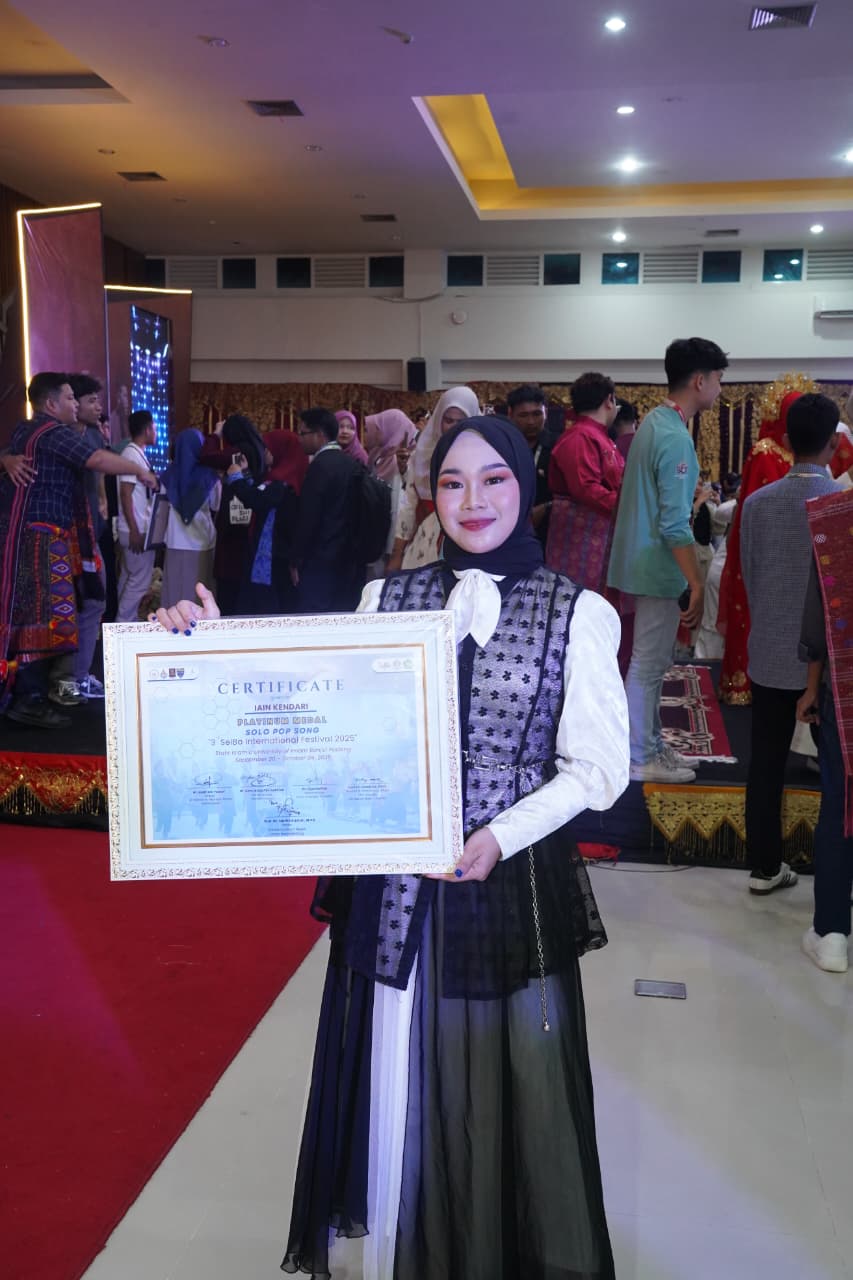 Mahasiswa IAIN Kendari Raih Medali Platinum di SeIBa International Festival 2025