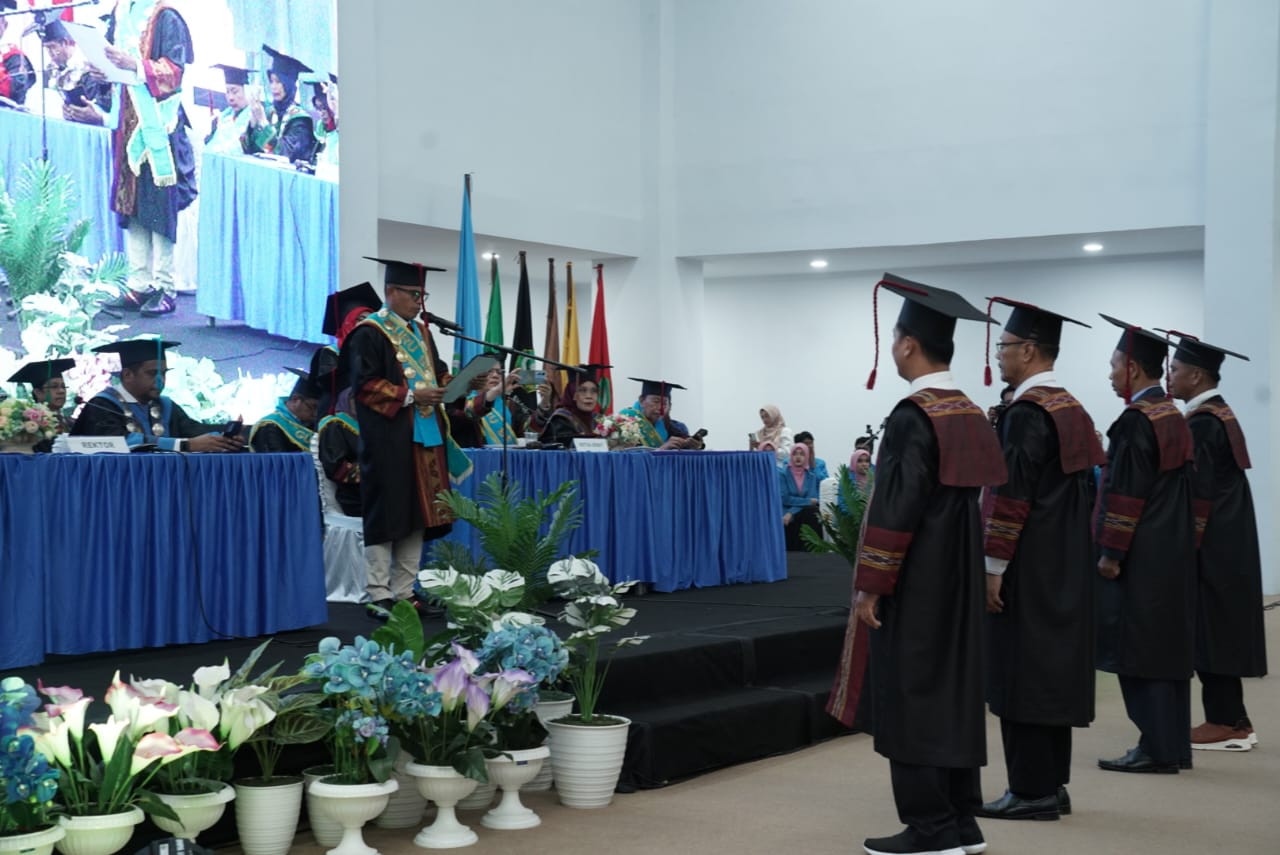 Rektor IAIN Kendari Resmi Kukuhkan Empat Guru Besar pada Momen Harkitnas 2025