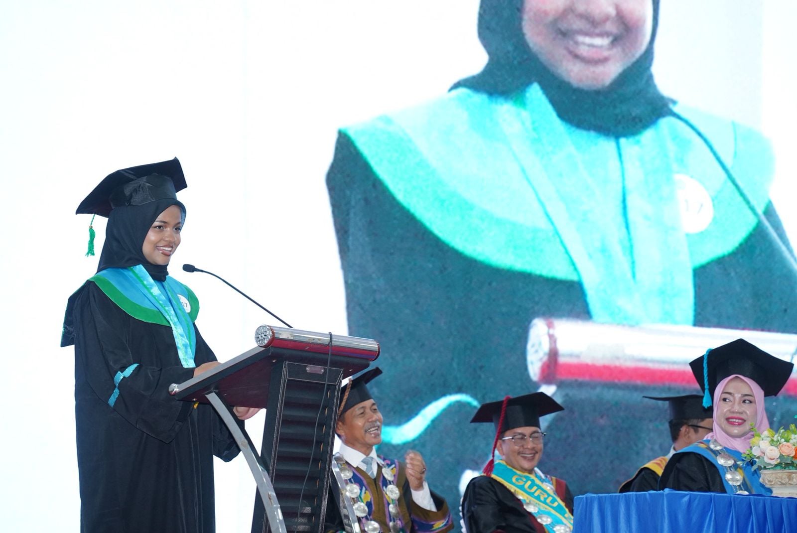 Mahasiswi Internasional Asal Madagaskar Raih Gelar Sarjana di IAIN Kendari