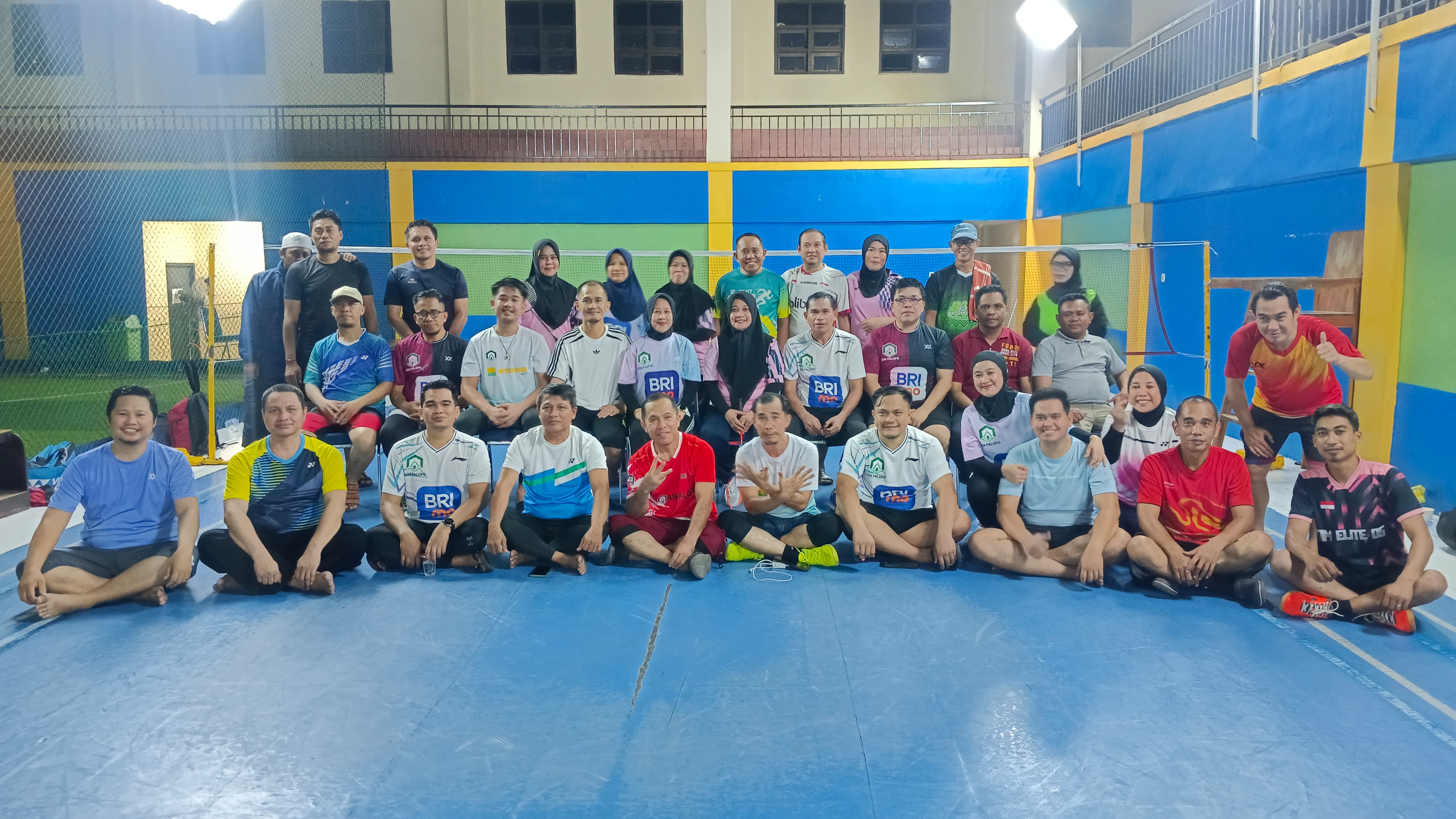 Gelar Eksibisi Bulutangkis, IAIN Kendari dan UIN Palopo Bangun Sinergi melalui Sportivitas