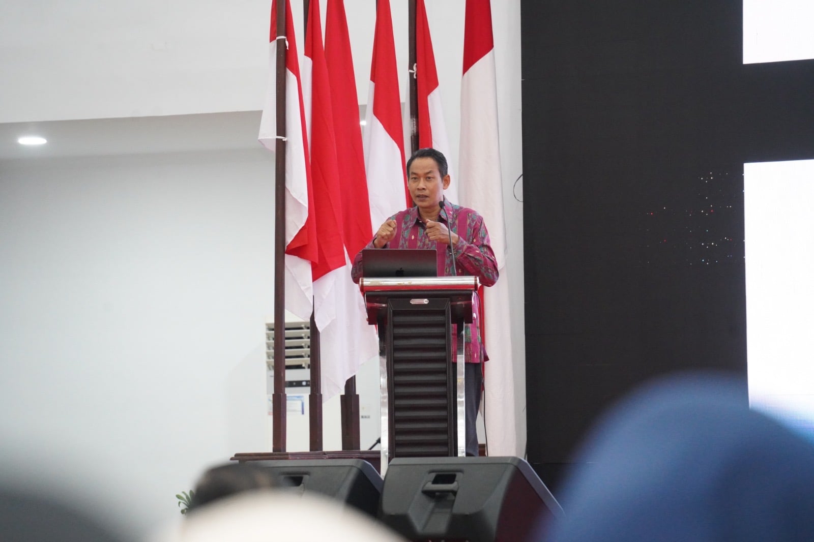 Seminar Nasional Epistemologi Teluk Ilmu Perkuat Arah Transformasi IAIN Kendari Menjadi Universitas