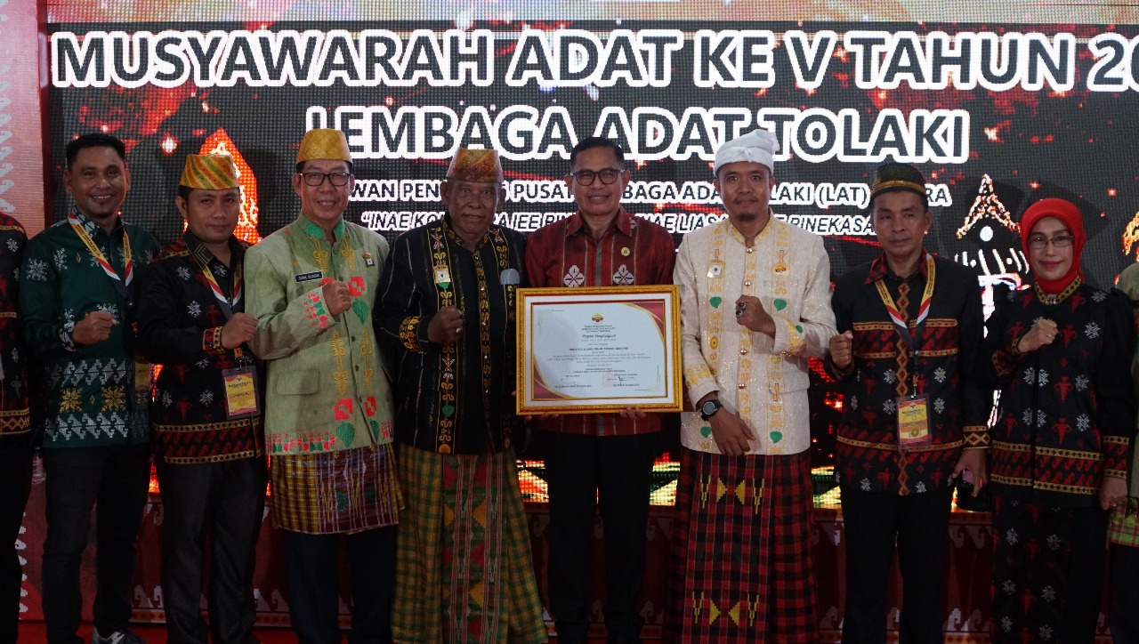 Terjemahkan Al-Quran dalam Bahasa Tolaki, IAIN Kendari Terima Penghargaan dari LAT