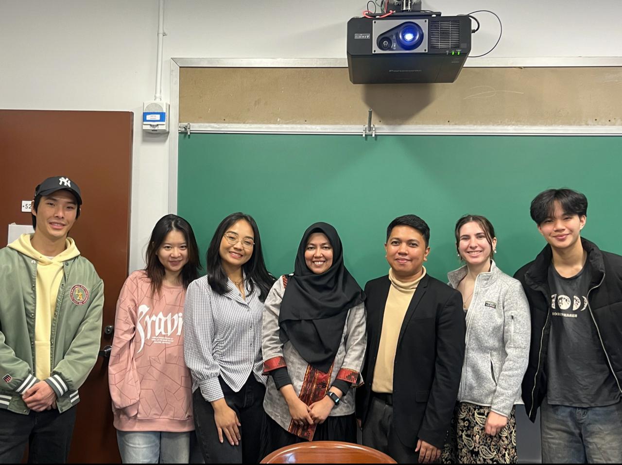 Dosen IAIN Kendari Perkenalkan Budaya Sulawesi Tenggara di Columbia University