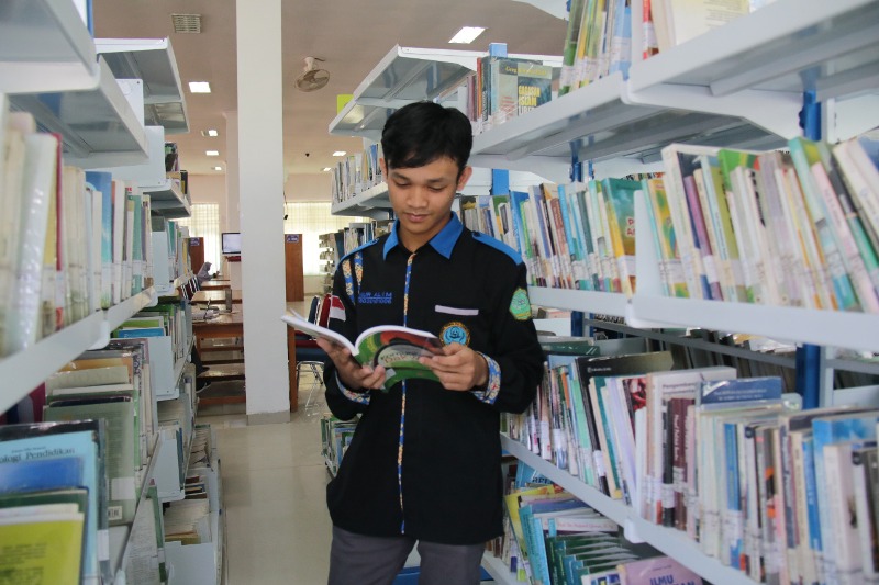 Perdana, SulQapress IAIN Kendari Terbitkan ISBN Empat Buku Dosen