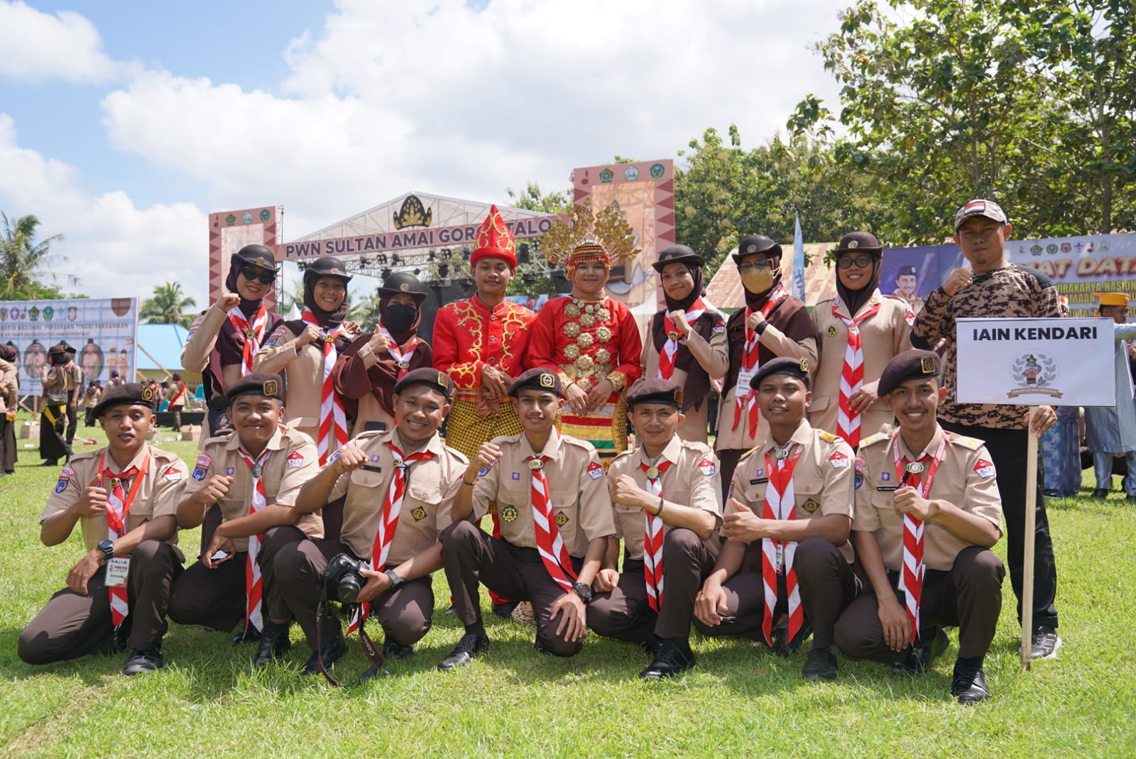 Ikuti PWN PTK di Gorontalo, IAIN Kendari Kenalkan Pakaian Adat Moronene